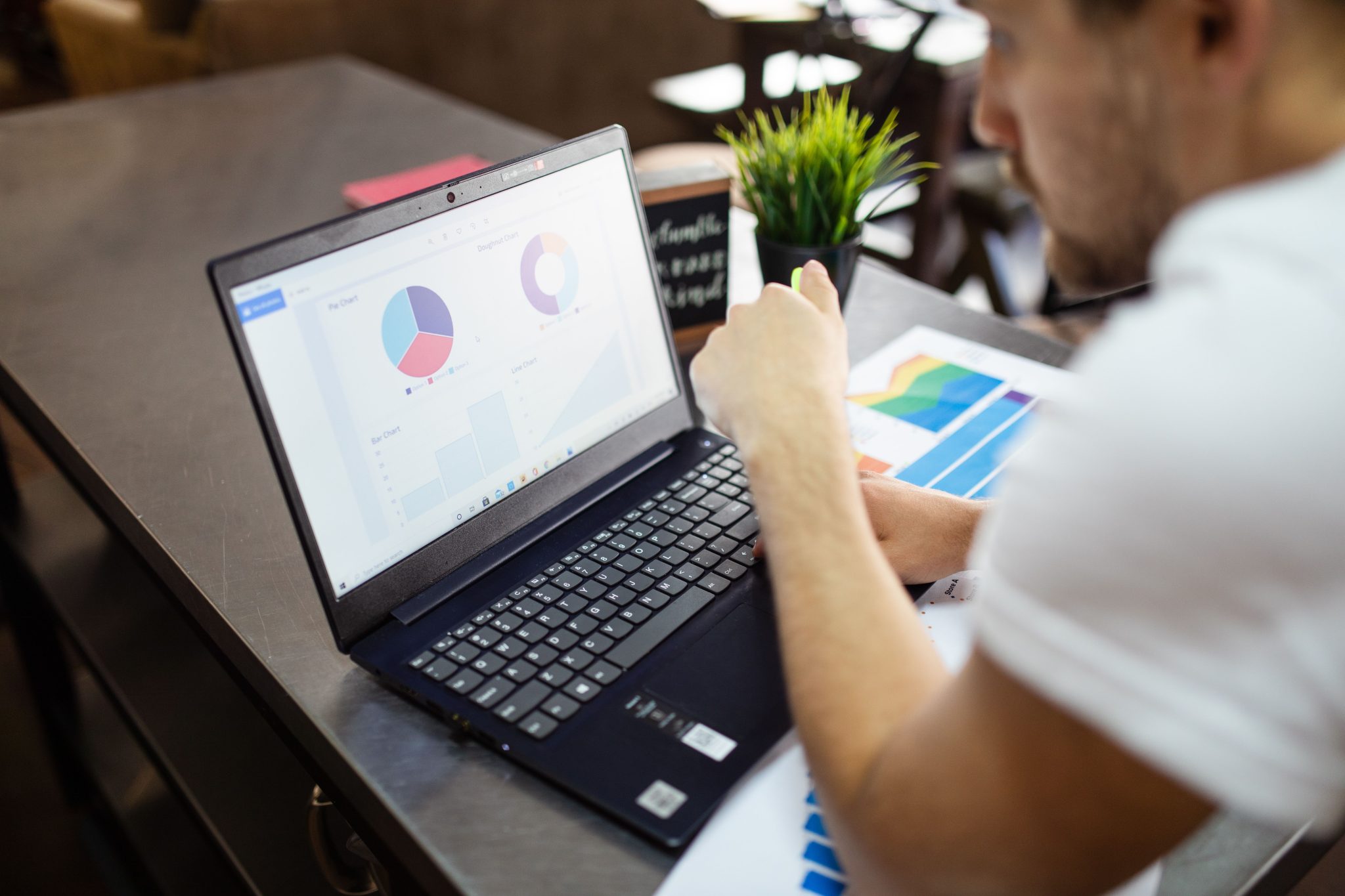Senior Account Executive