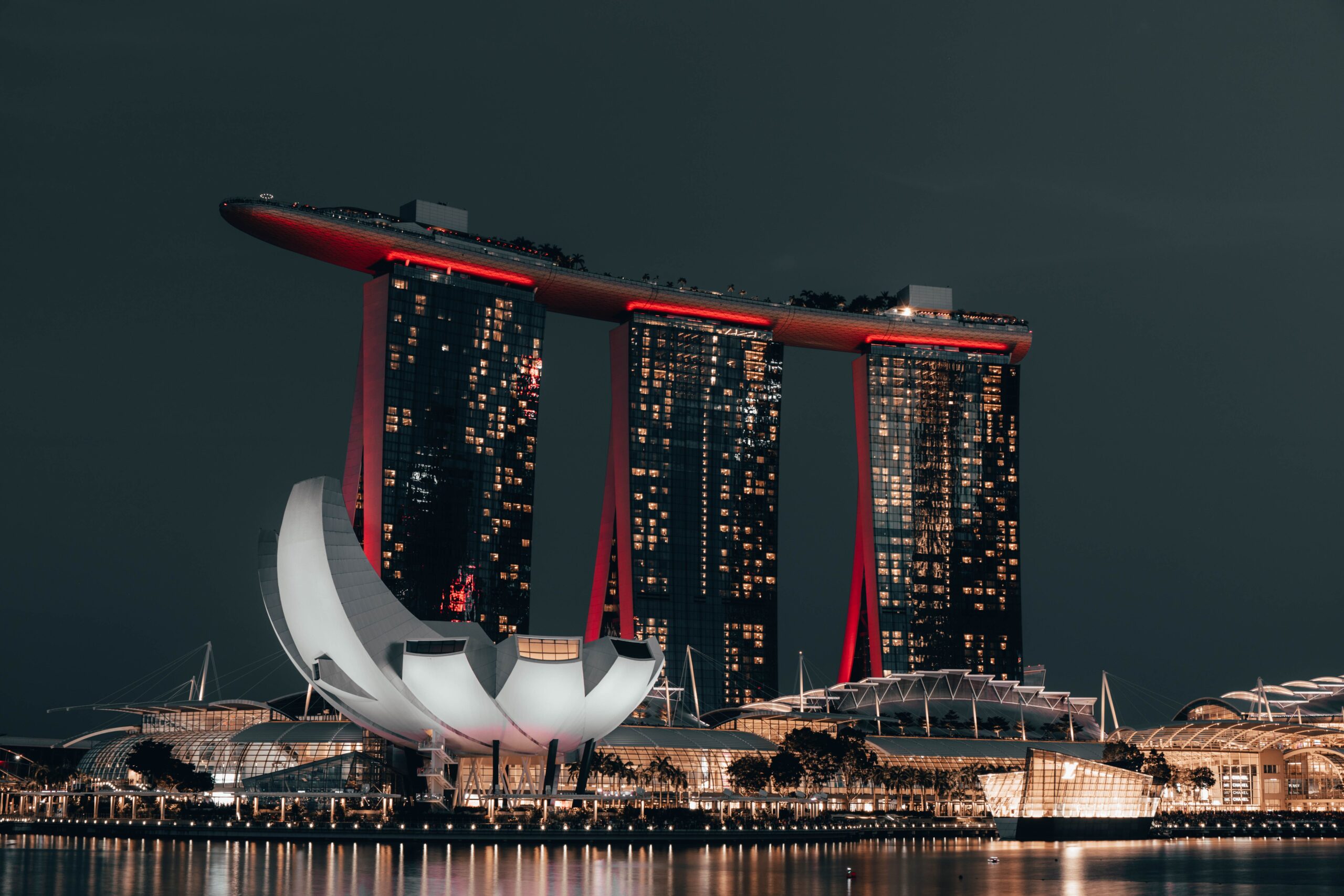 singapore marina bay sands in red at night