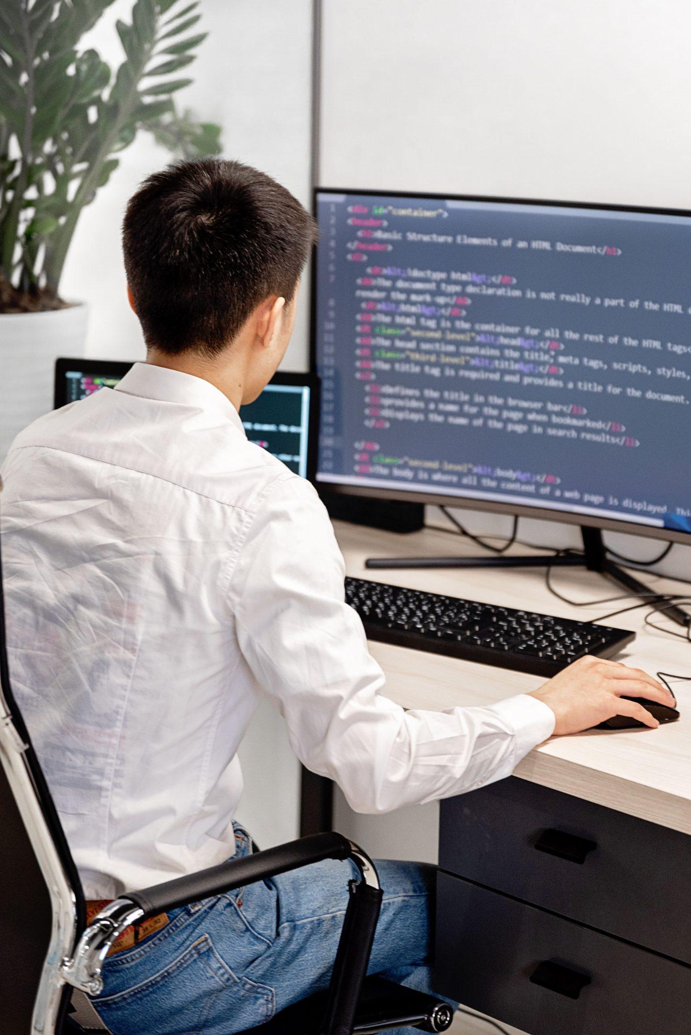 who should the CISO report to